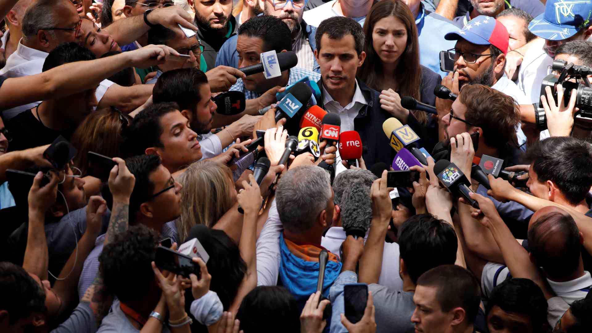 La cónsul de Venezuela en Miami brinda su respaldo a Juan Guaidó