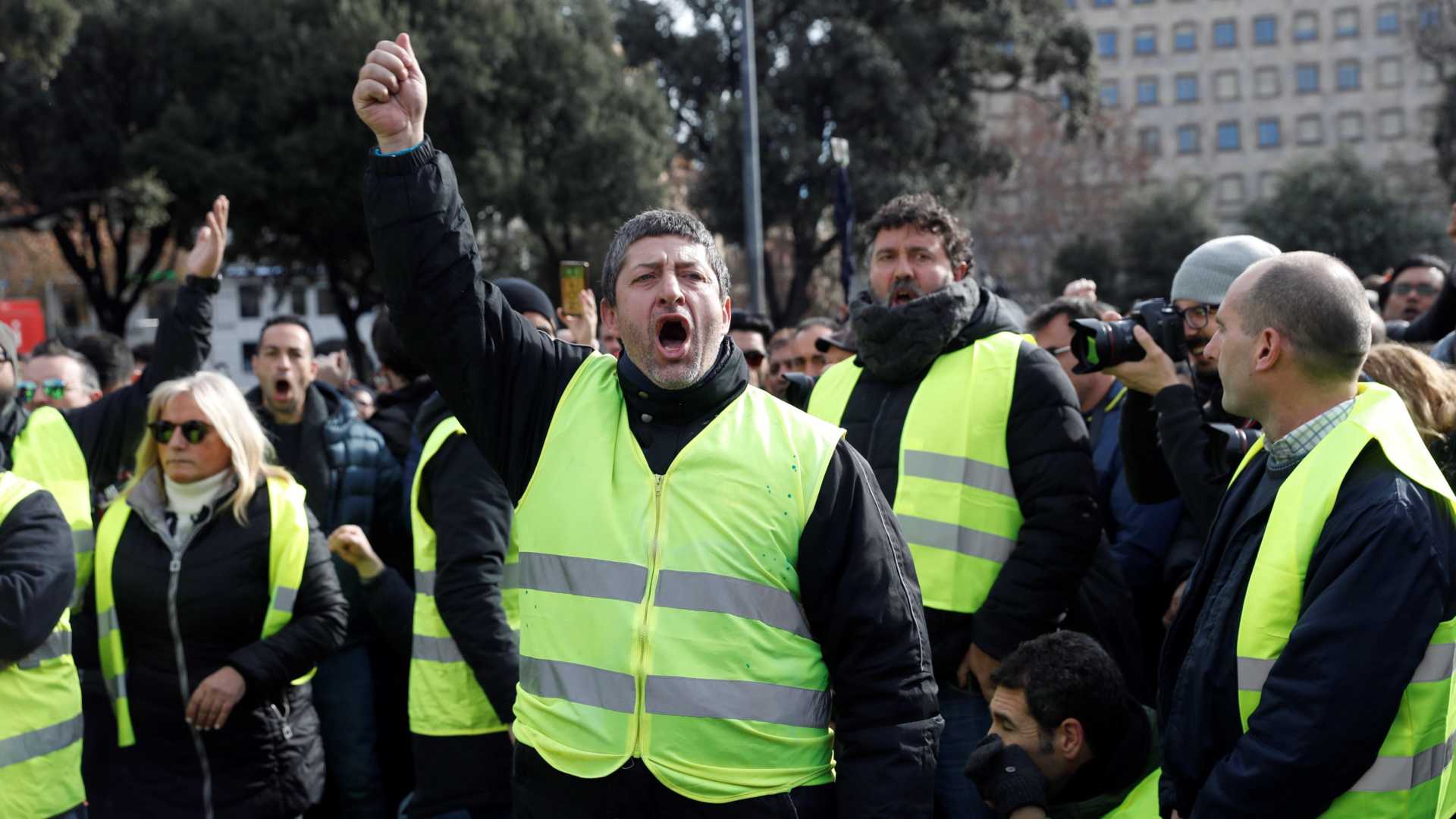 La huelga de taxistas finaliza en Barcelona pero se mantiene en Madrid