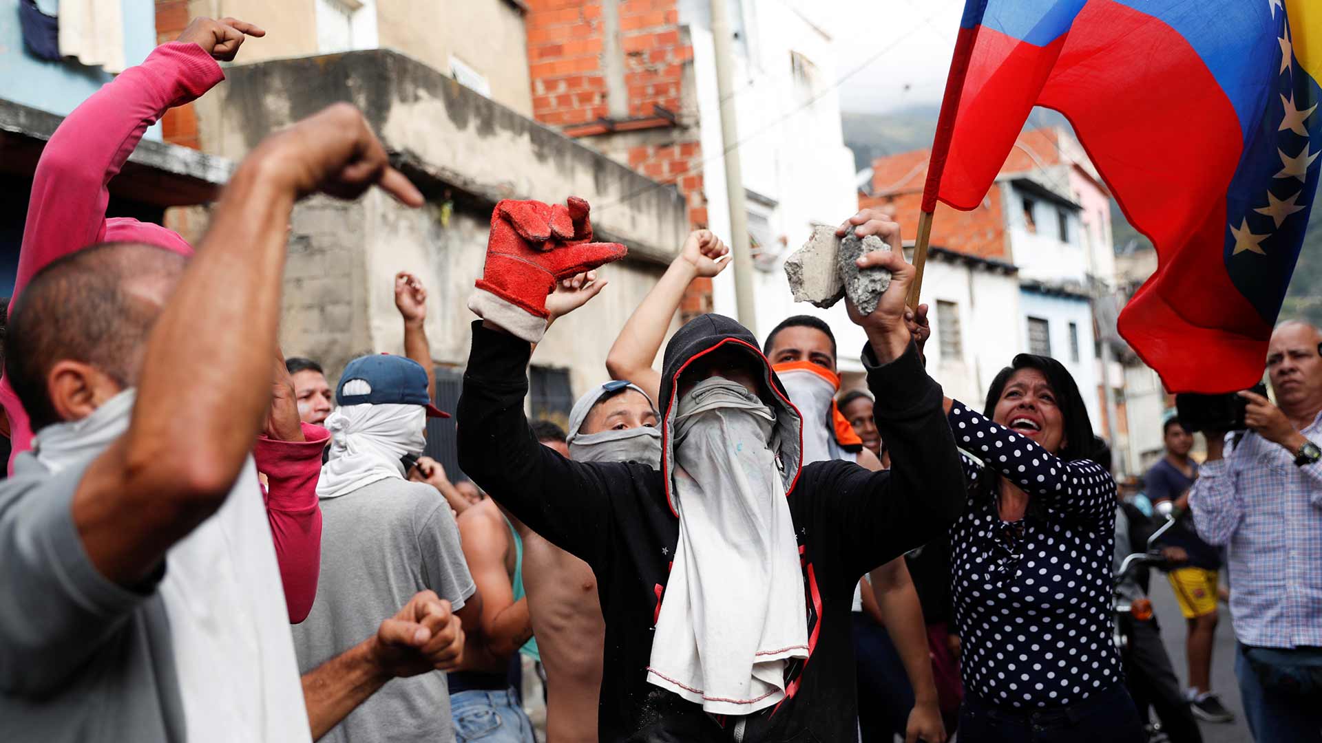 La oposición sale a la calle en Venezuela para desafiar a Maduro