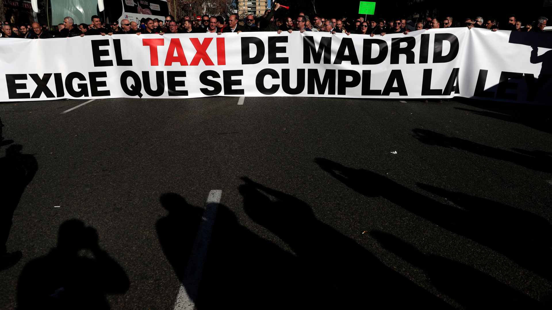 Los taxistas de Madrid convocan huelga indefinida a partir del lunes