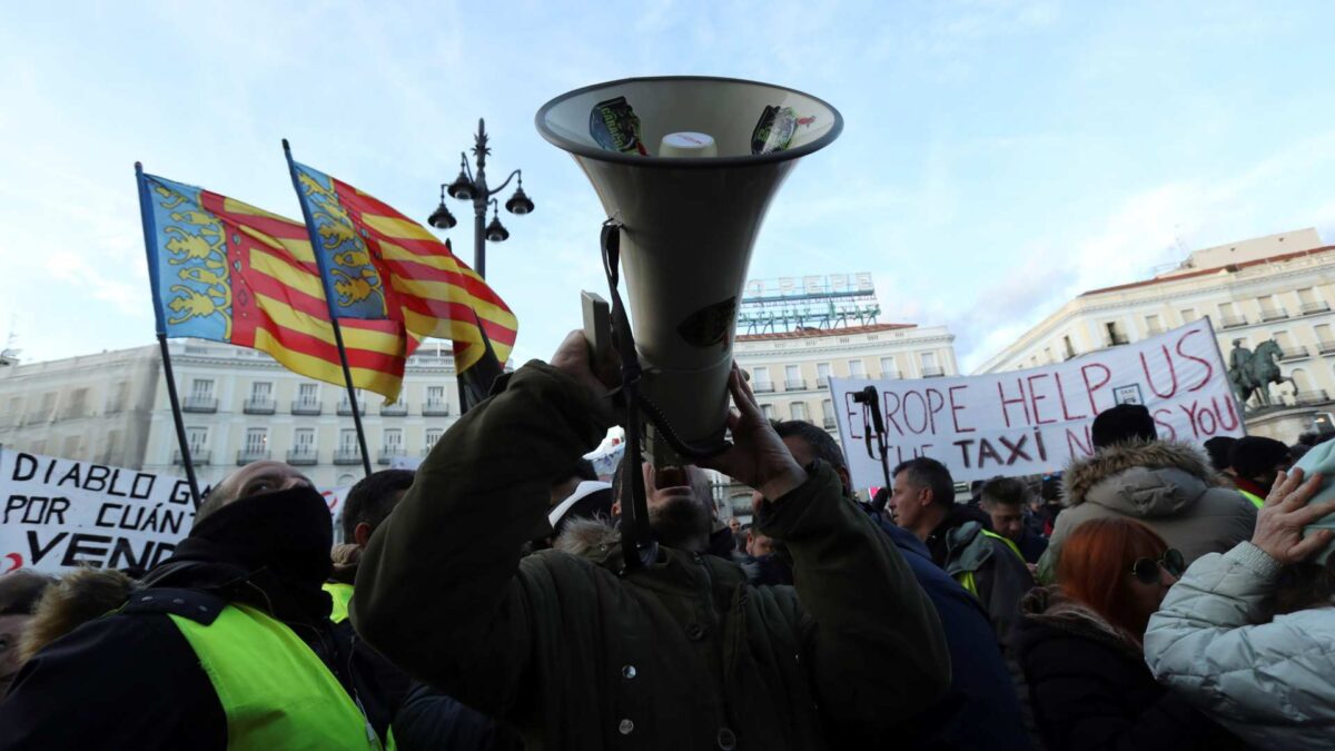 Los taxistas rebajan sus peticiones en una nueva propuesta para la Comunidad de Madrid