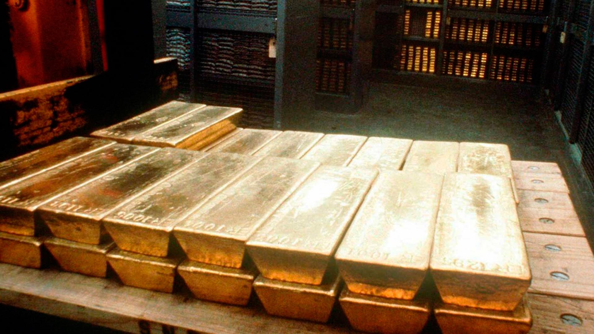 Diputados británicos piden al Banco de Inglaterra no devolver oro a Maduro