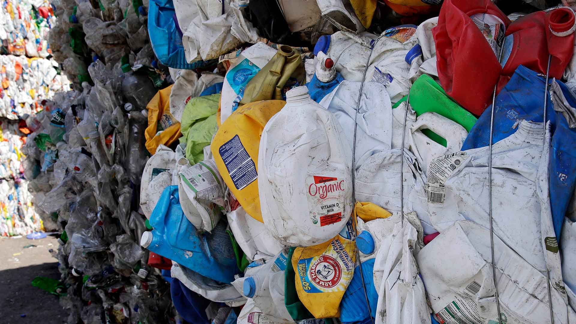 Treinta multinacionales se alían para reducir los residuos plásticos