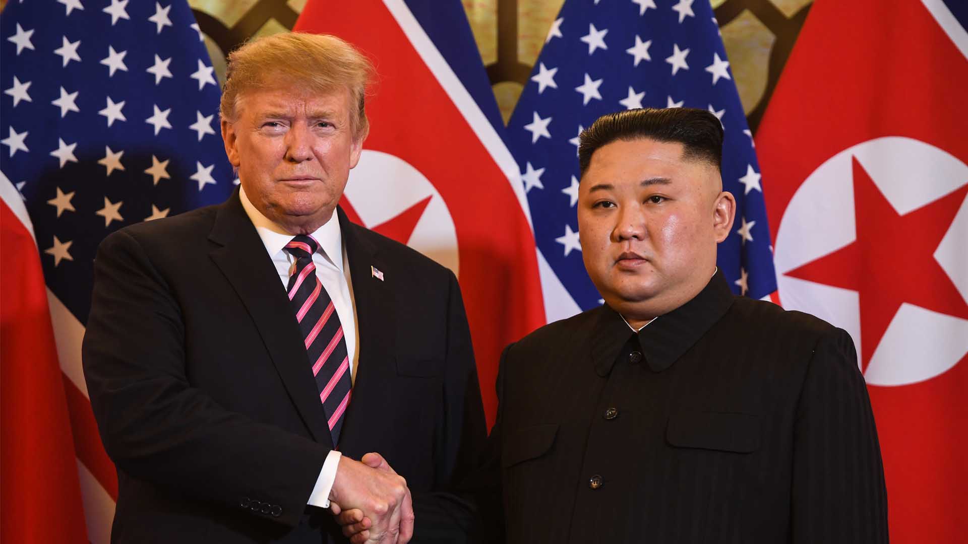 Donald Trump califica de «gran reunión» el encuentro con Kim Jong-un en Hanoi