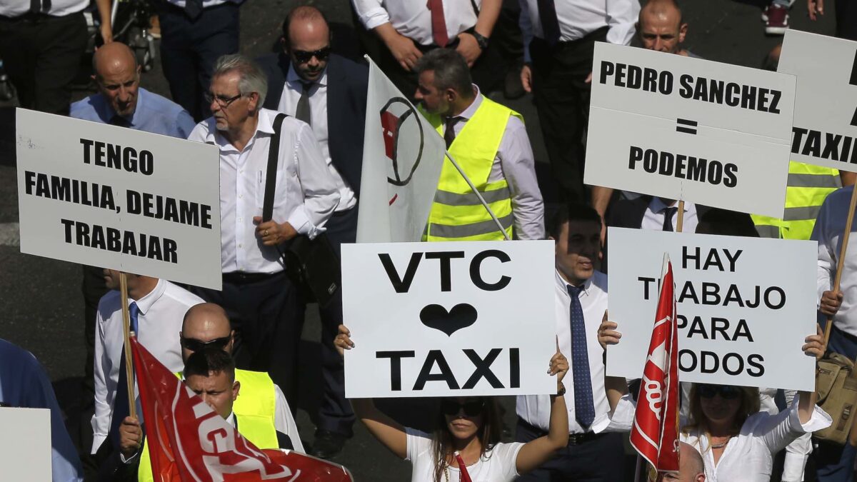 El Consejo de Garantías de Cataluña ve inconstitucional la precontratación obligatoria de VTC