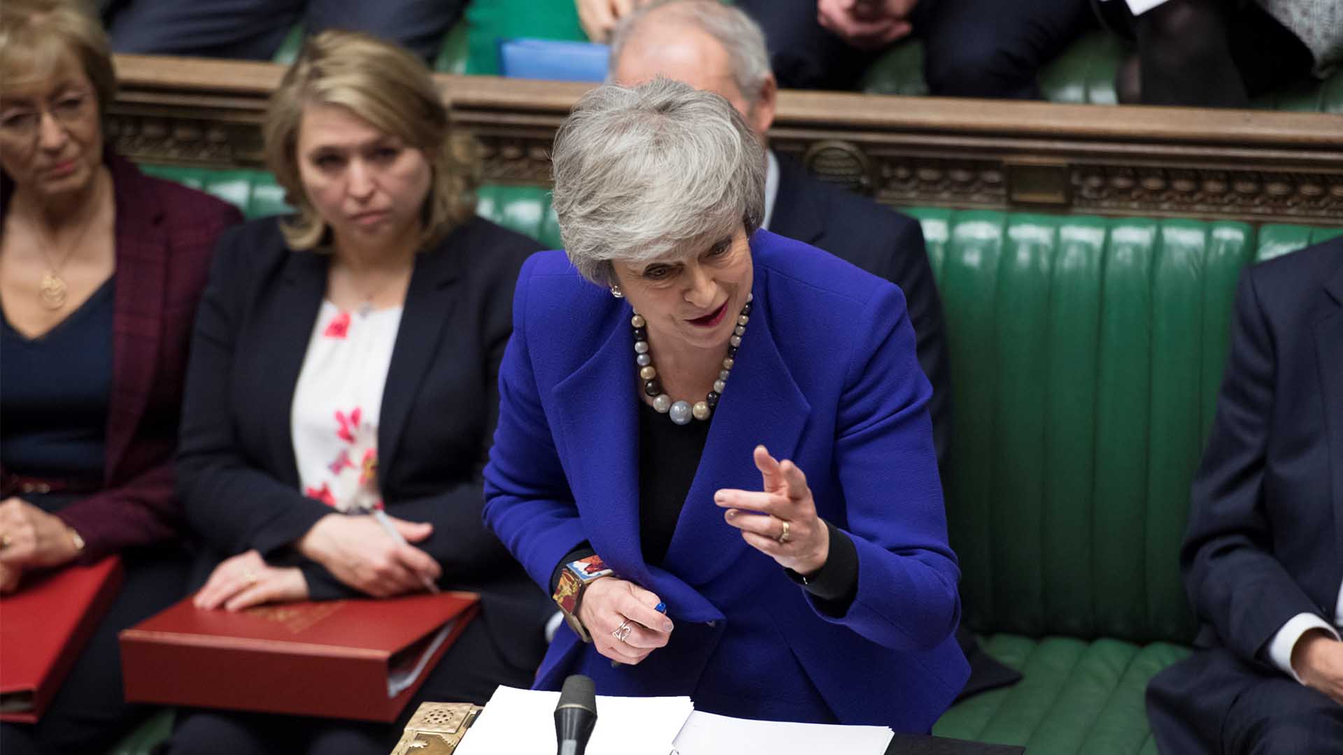 El Parlamento británico aprueba votar retrasar el Brexit si no hay acuerdo