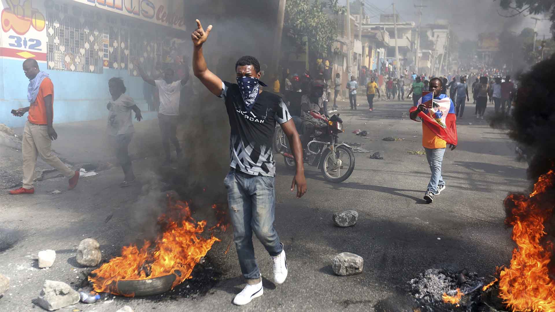 El presidente de Haití llama al diálogo tras las violentas protestas que dejan al menos 9 muertos