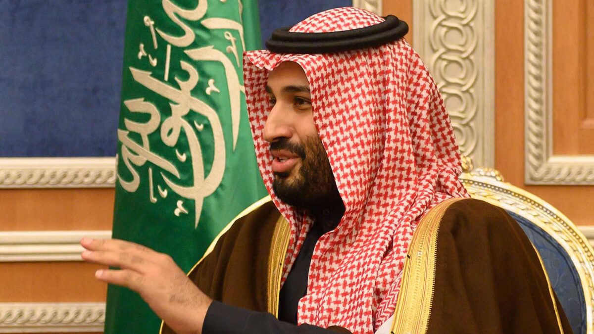 El príncipe heredero saudí dijo que usaría «una bala» contra Khashoggi