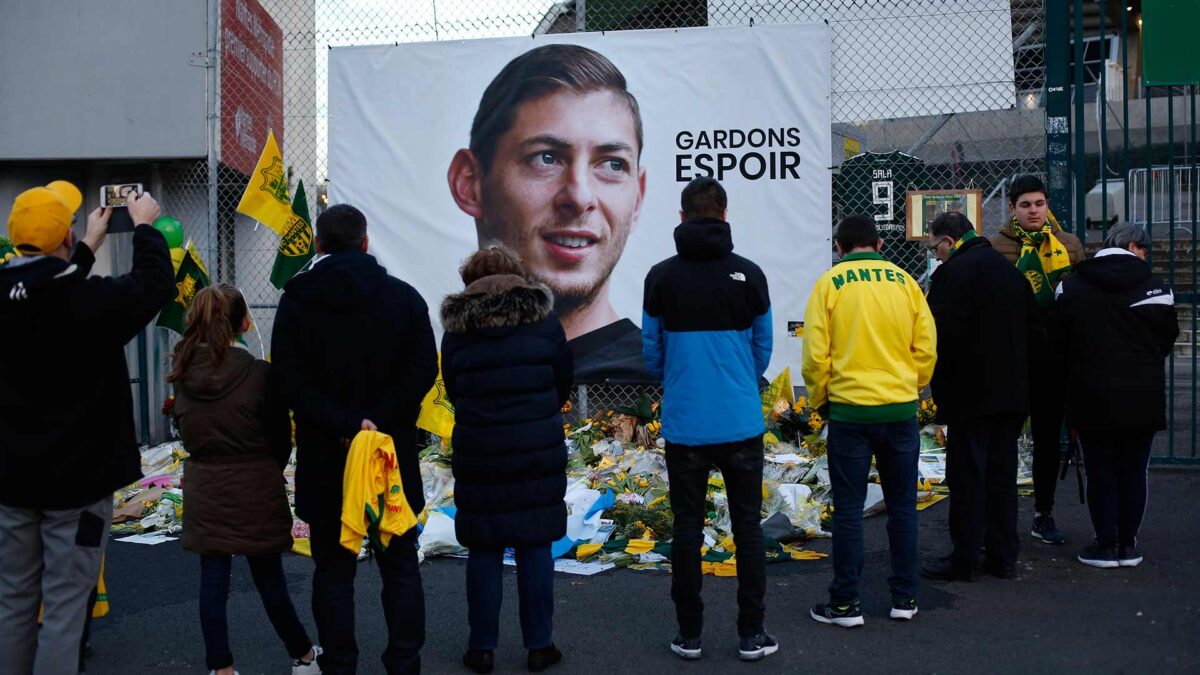 Encontrado un cuerpo entre los restos del avión donde viajaba el futbolista Emiliano Sala