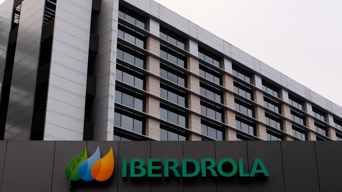 Iberdrola pacta suministrar energía limpia a Nike en Europa