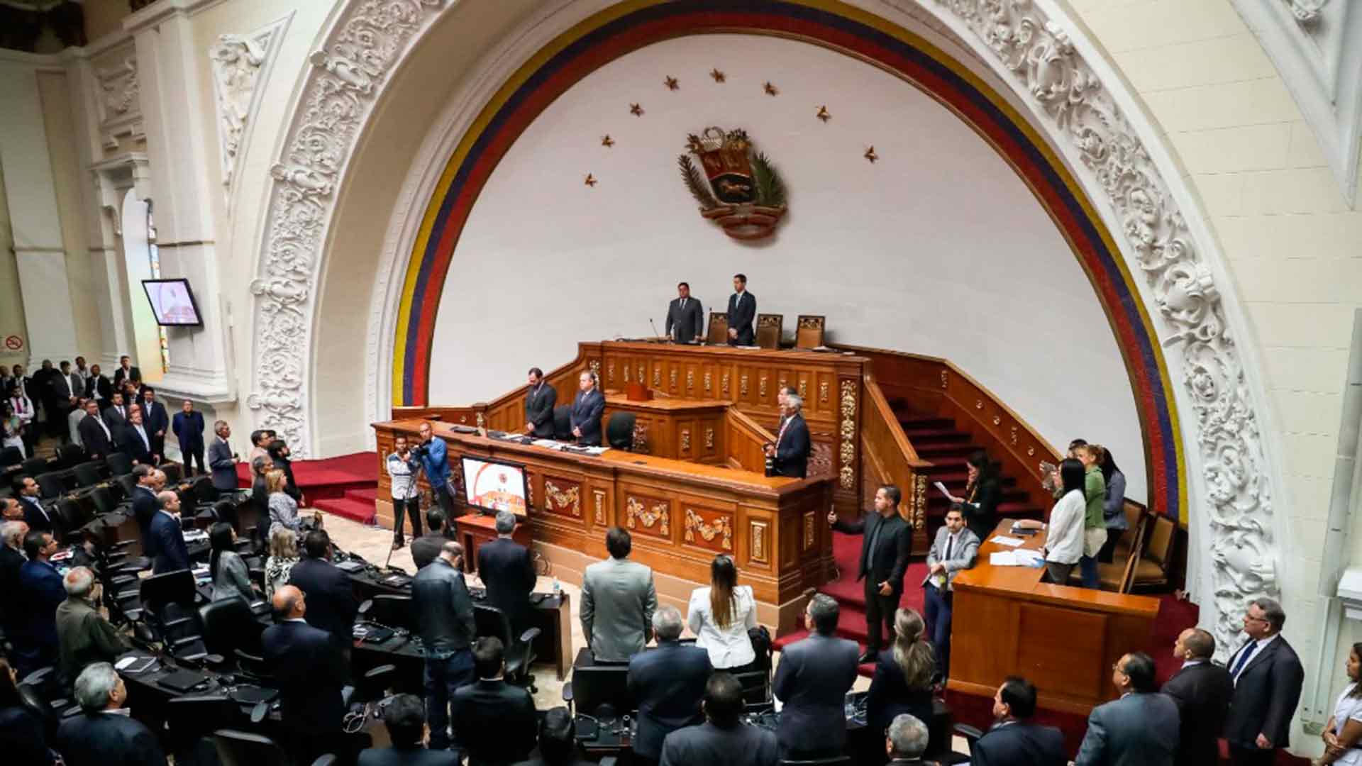 La Asamblea Nacional aprueba la ley que regulará la transición en Venezuela