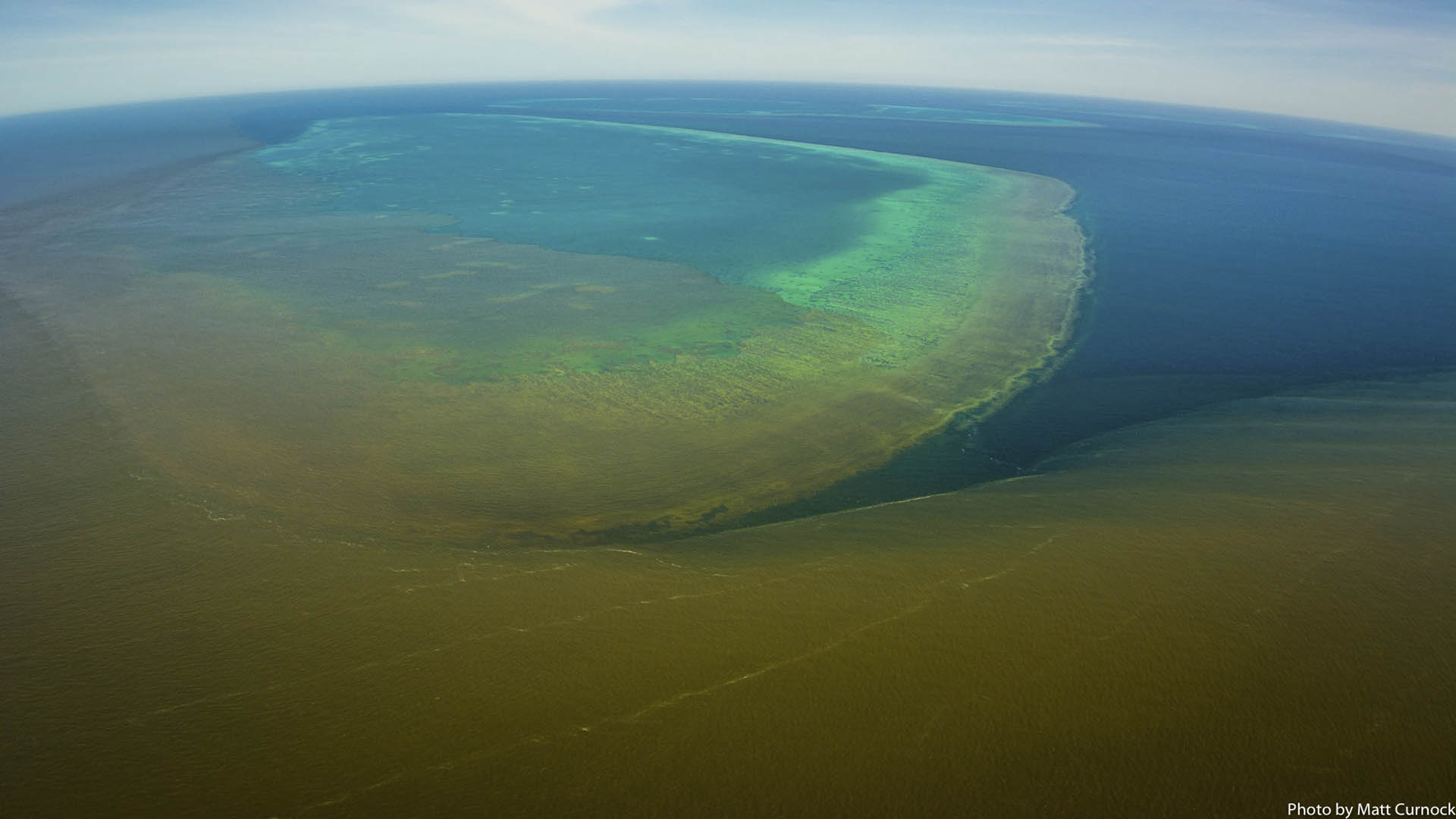 La Gran Barrera de Coral, amenazada por los sedimentos de las inundaciones en Australia