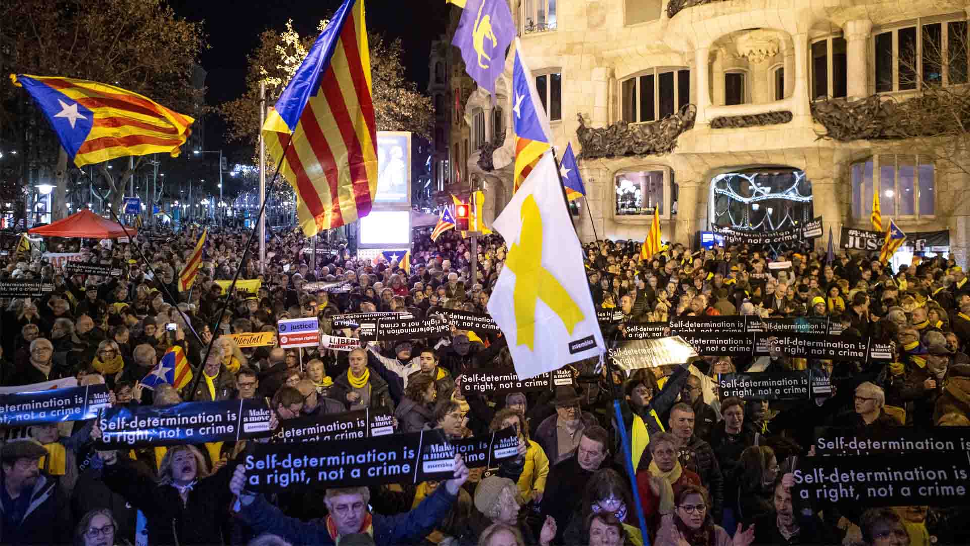 Los independentistas protestan en Barcelona tras la llegada de los presos del 'procés' a Madrid