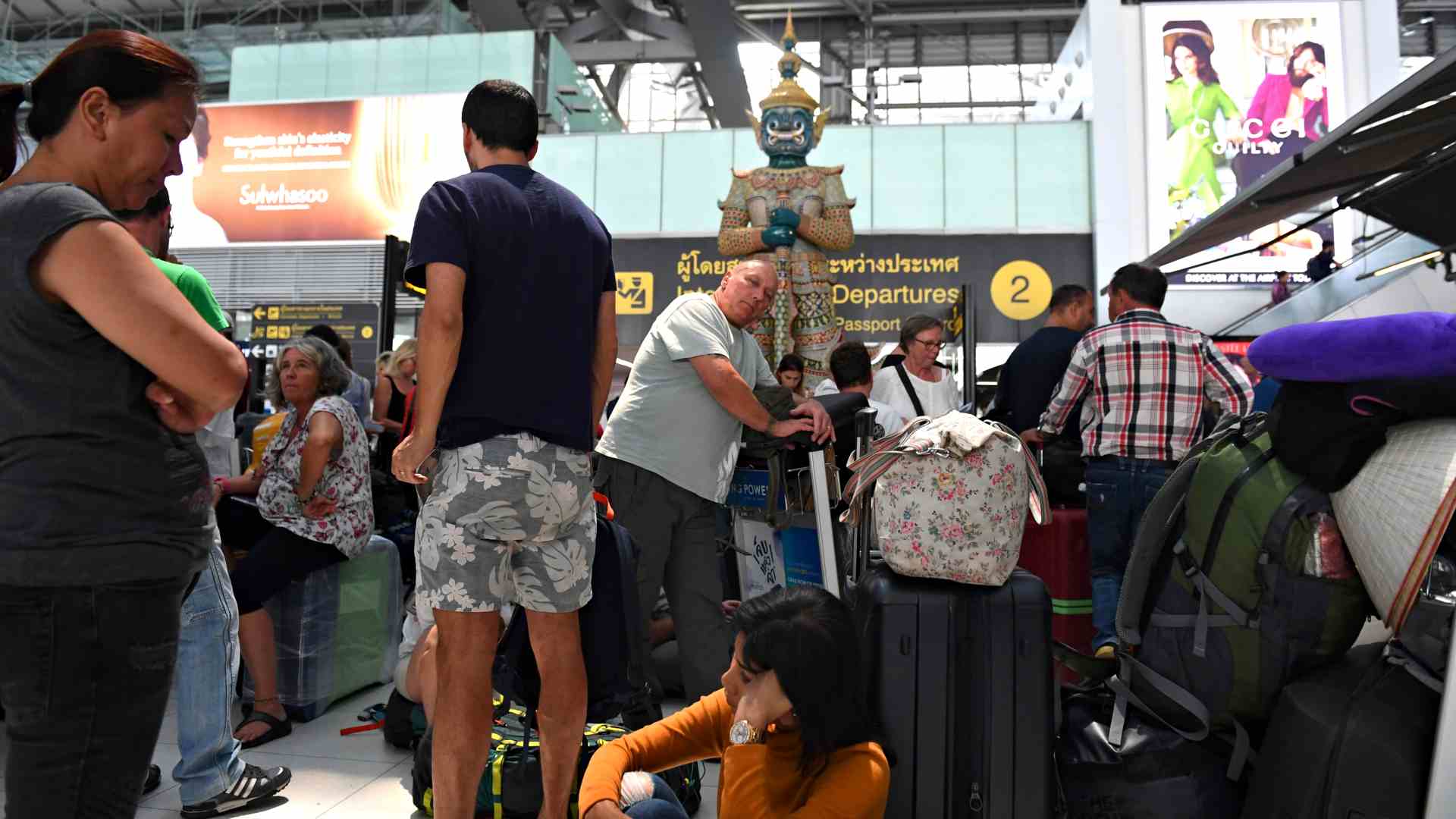 Miles de turistas atrapados en Bangkok por el conflicto entre Pakistán e India