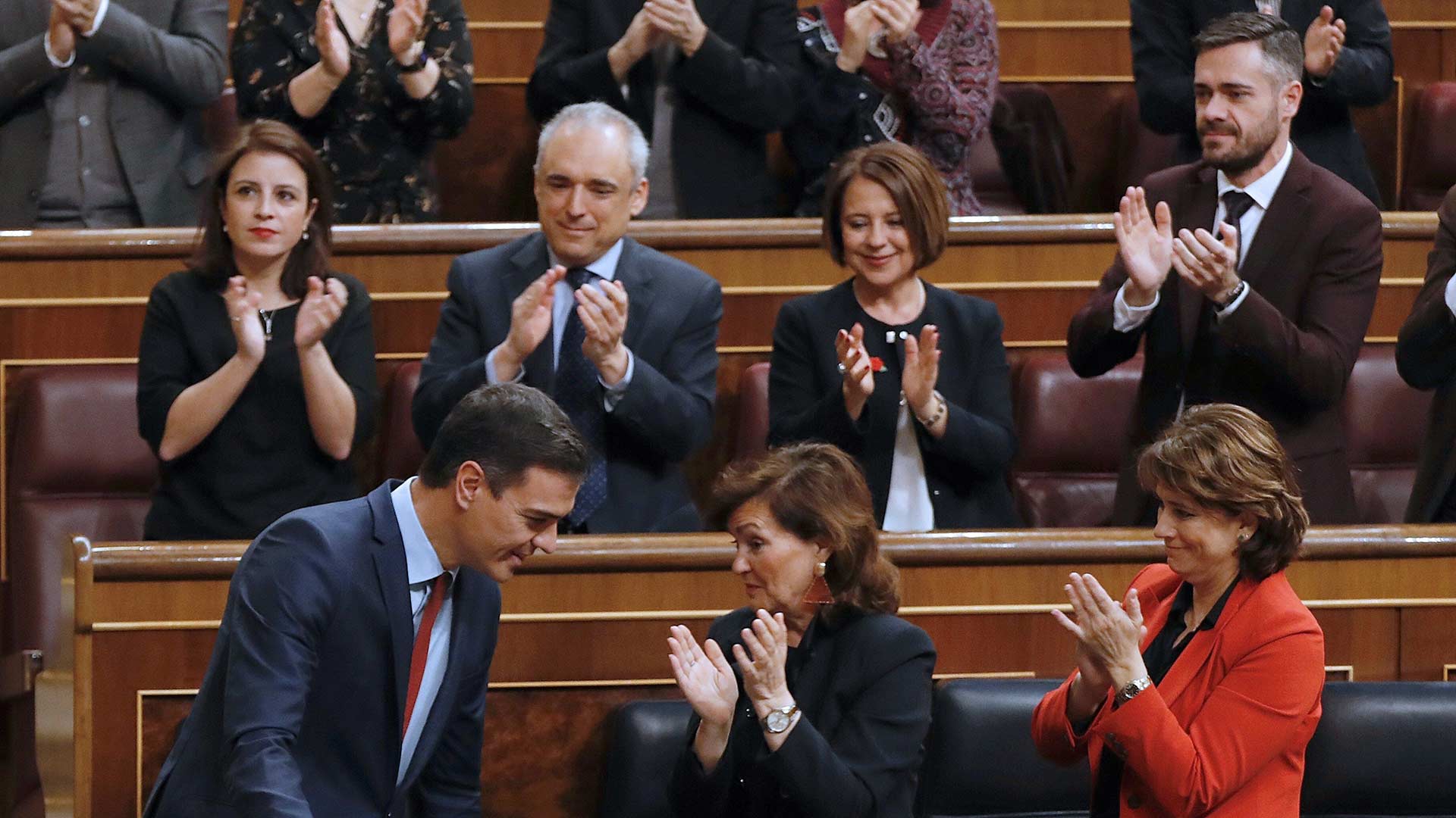 Sánchez defiende la ejemplaridad de sus ministros