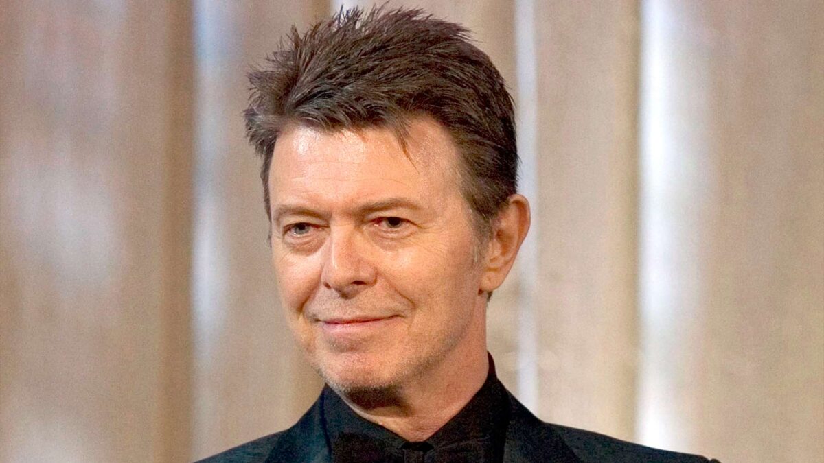 Tras Freddie Mercury, es el turno de David Bowie: Johnny Flynn protagonizará el biopic ‘Stardust’