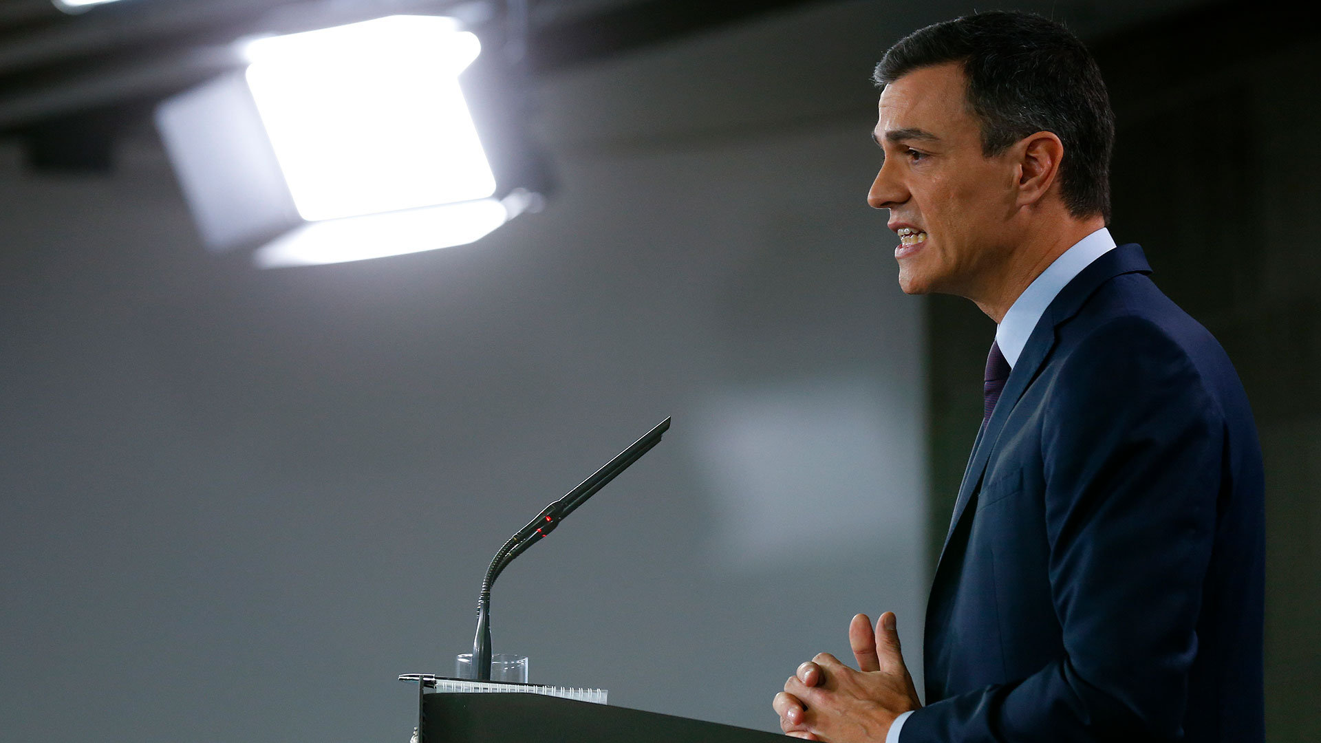 El PSOE amplía su ventaja y el PP remonta al segundo puesto, según el CIS