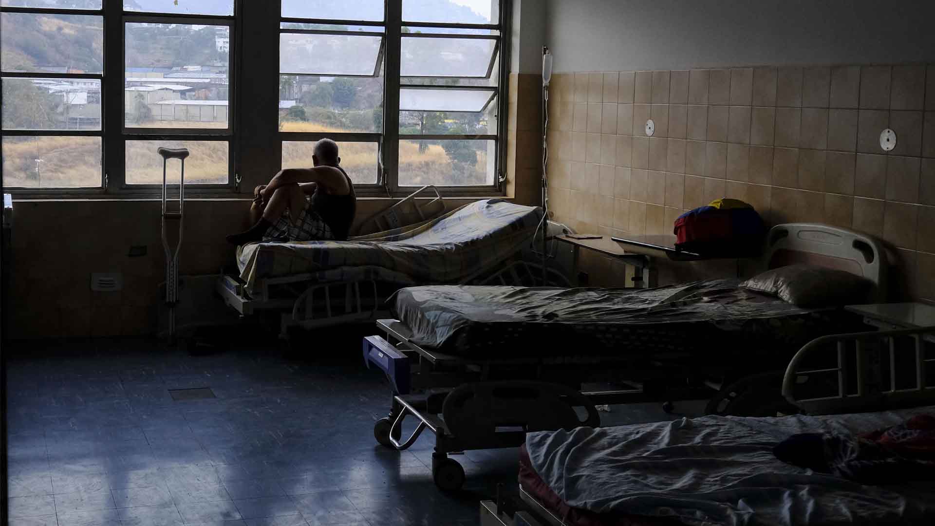 Al menos 15 pacientes de diálisis mueren en Venezuela por el apagón
