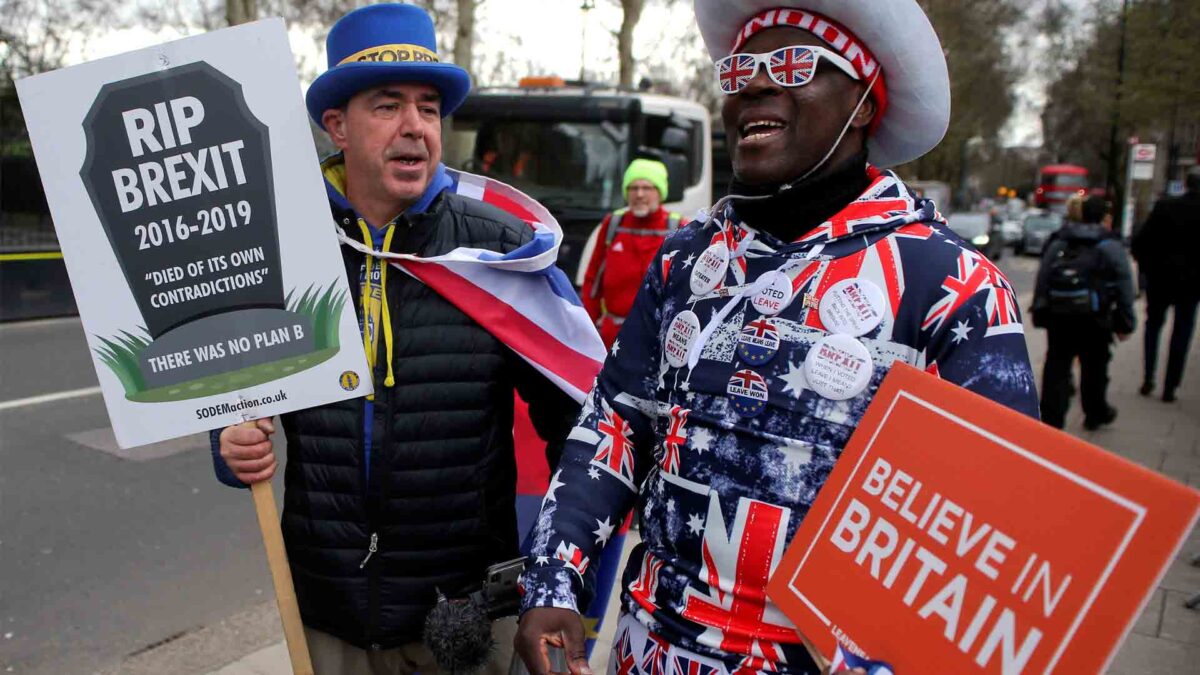 El Parlamento británico vota a favor de una prórroga del Brexit y rechaza un segundo referéndum