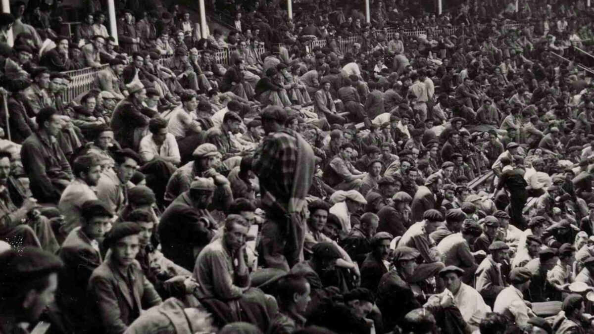 Carlos Hernández: «Nos han robado el derecho a saber qué pasó durante el franquismo»