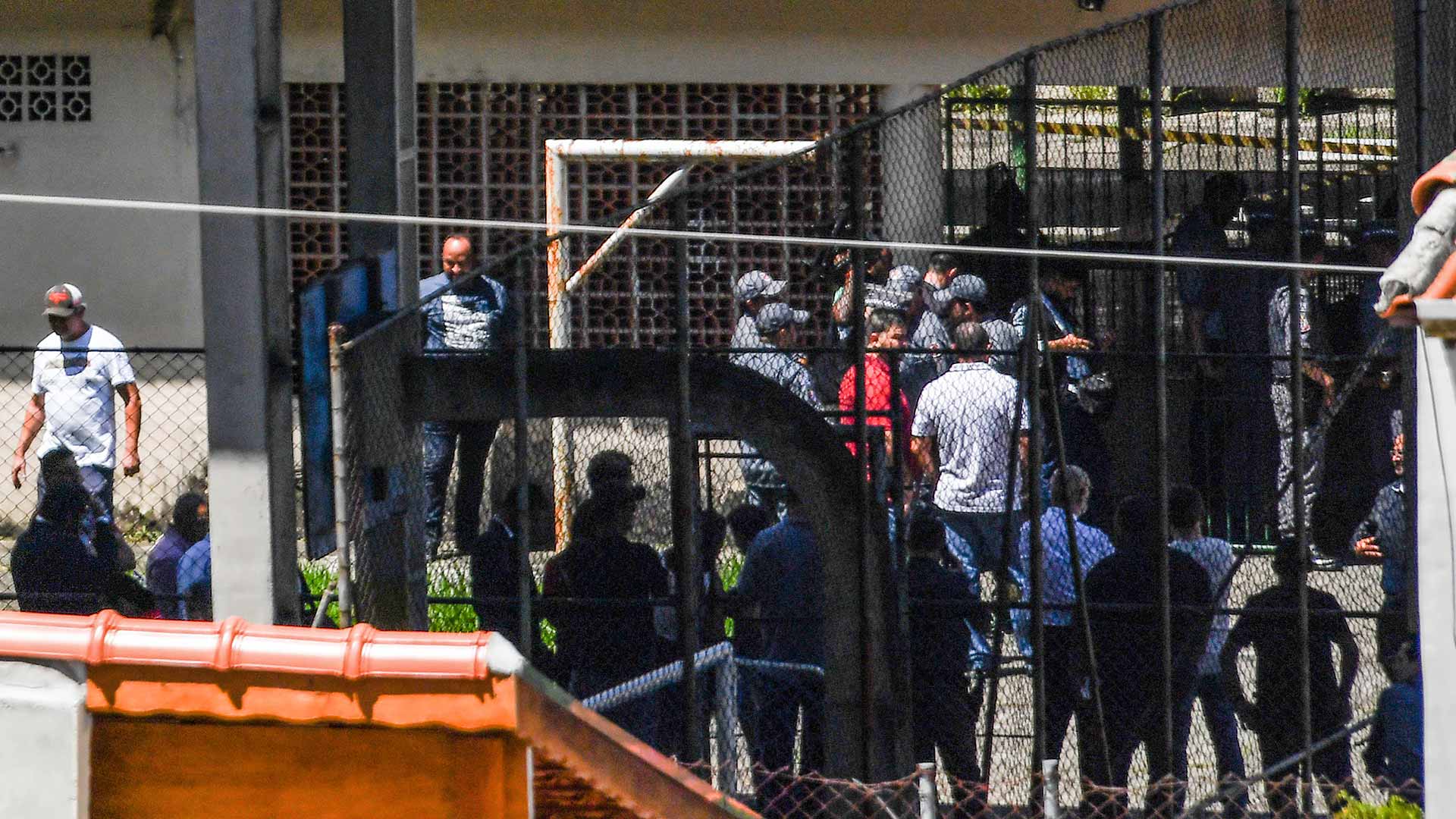 Dos atacantes matan a 8 personas en un colegio de Sao Paulo y se suicidan