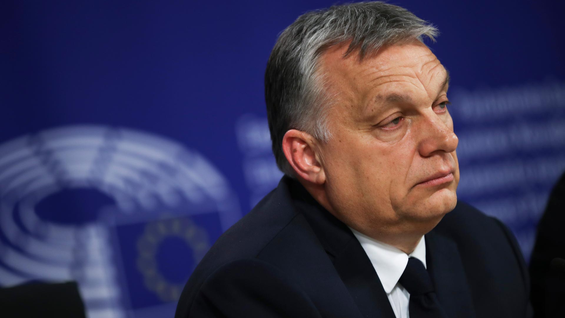 El PPE suspende al primer ministro húngaro, Viktor Orban, tras sus ataques a Juncker
