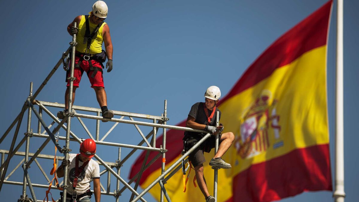 El PIB de España creció un 2,6% en 2018, una décima más de lo avanzado por el INE