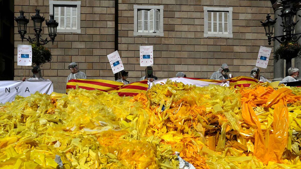 El Tribunal Supremo mantiene la orden de retirar los símbolos independentistas