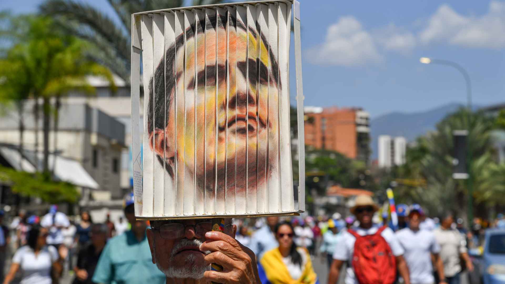 En menos de un minuto: Guaidó desafía a Maduro y se adelantan las elecciones en la Comunidad Valenciana