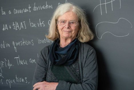 Karen Uhlenbeck, primera mujer que gana el considerado 'Nobel' de matemáticas
