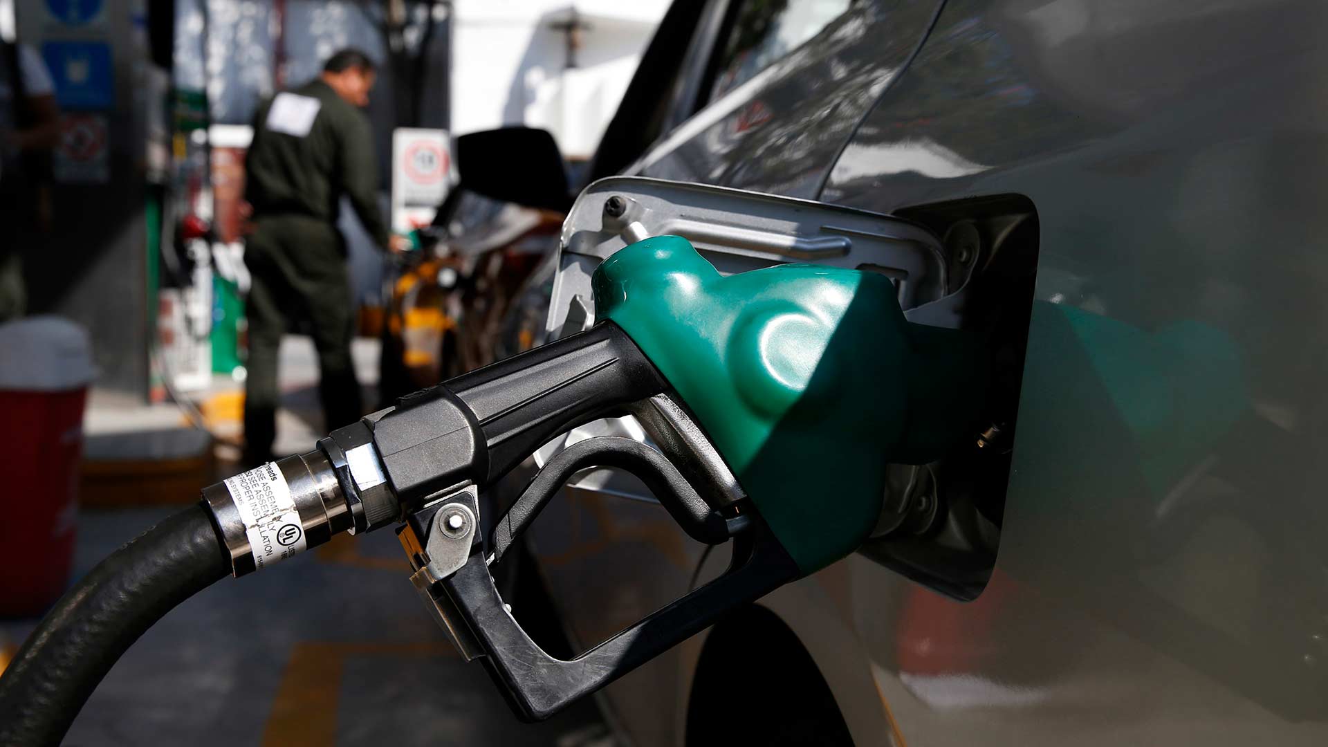 La inflación anual crece hasta el 1,3% empujada por los precios de los carburantes