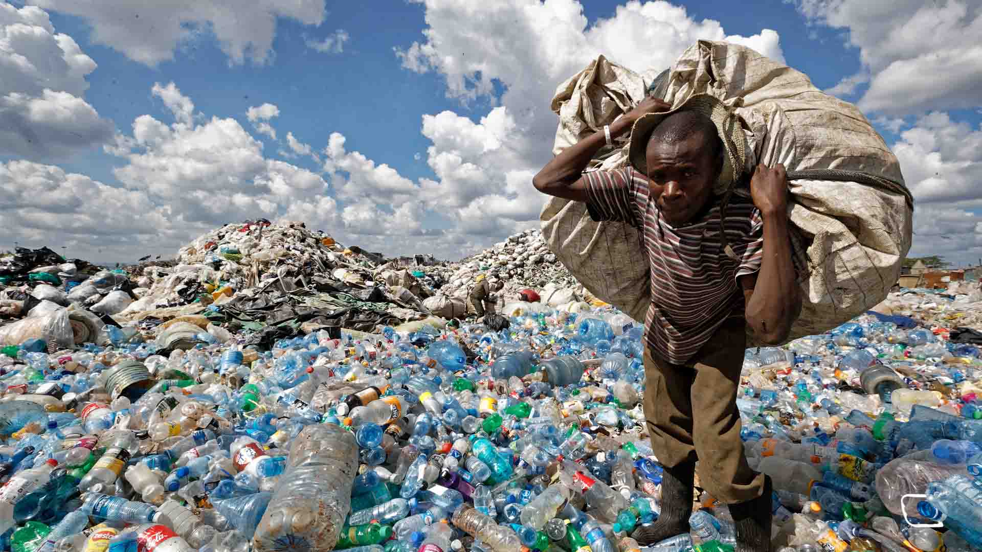 La ONU acuerda la reducción "significativa" del plástico de uso único para 2030