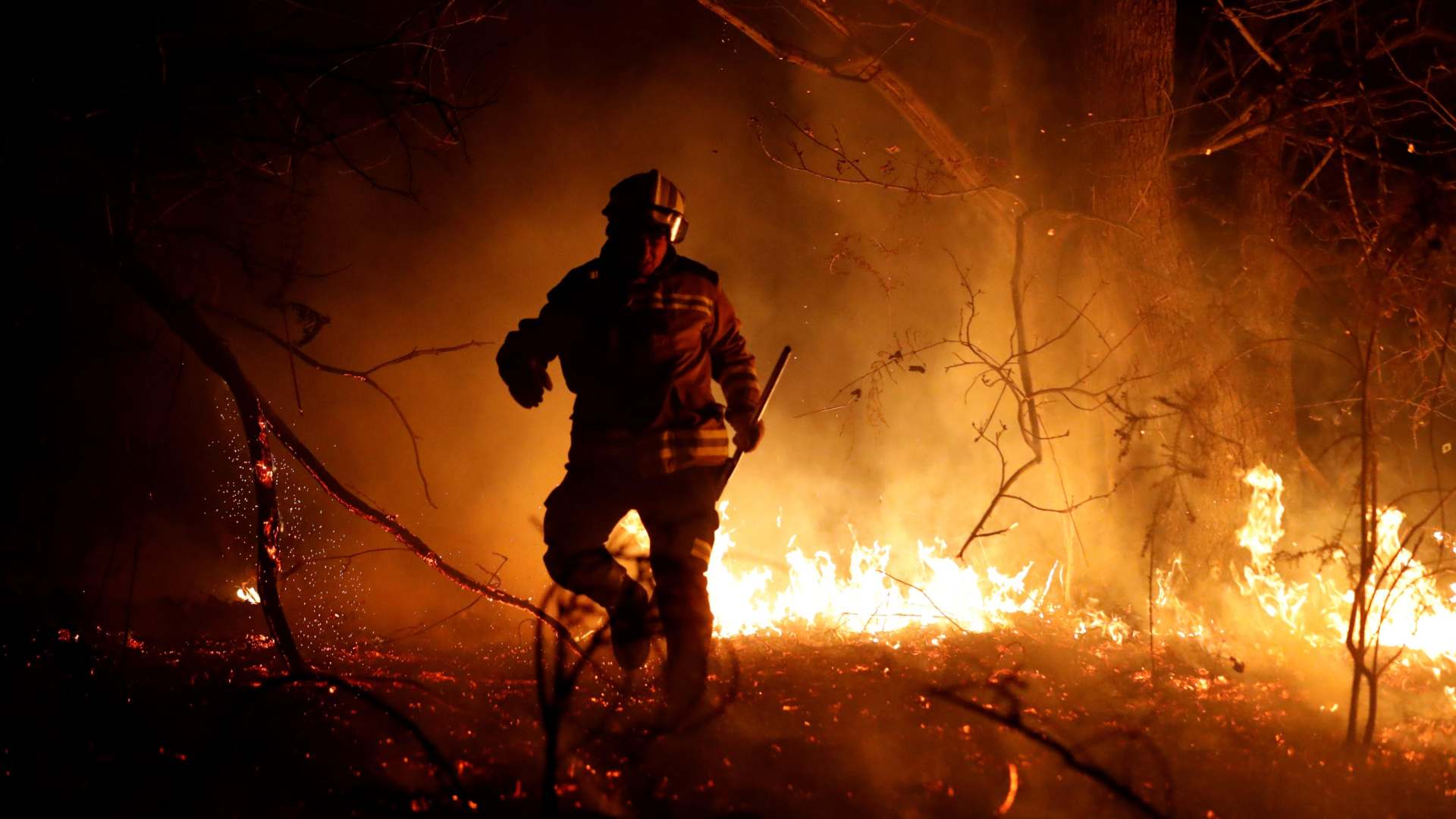 Asturias, Cantabria y Euskadi luchan contra un centenar de incendios