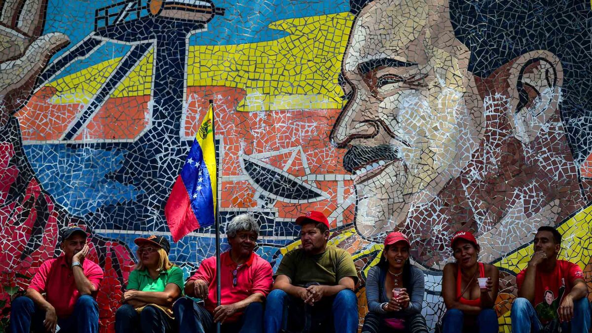 Maduro anuncia una reestructuración del Gobierno para «blindar» a Venezuela