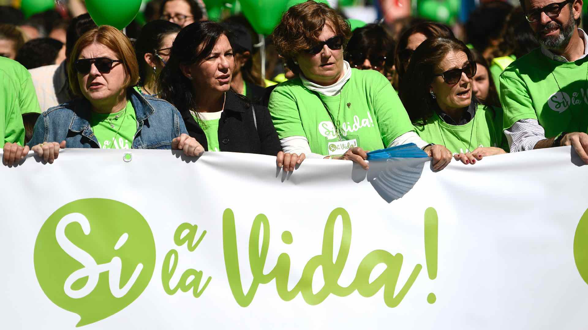 Miles de personas marchan en Madrid contra el aborto