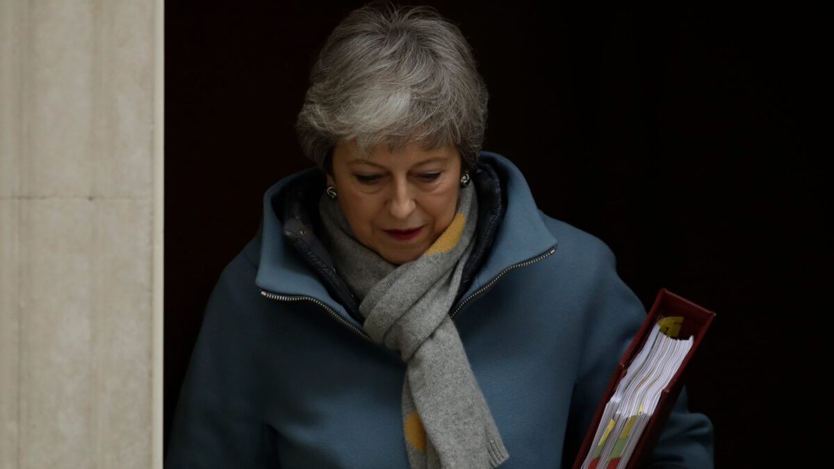 Theresa May pide a Bruselas aplazar el Brexit hasta el 30 de junio