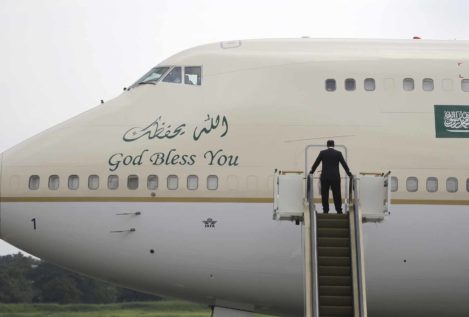 Un avión saudí regresa al aeropuerto después de que una madre olvidara a su hijo
