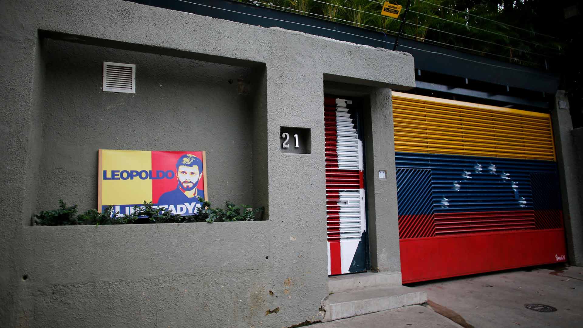 Un “grupo violento” rodea la casa de Leopoldo López durante el apagón en Venezuela