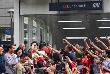 Yakarta inaugura su primera línea de metro
