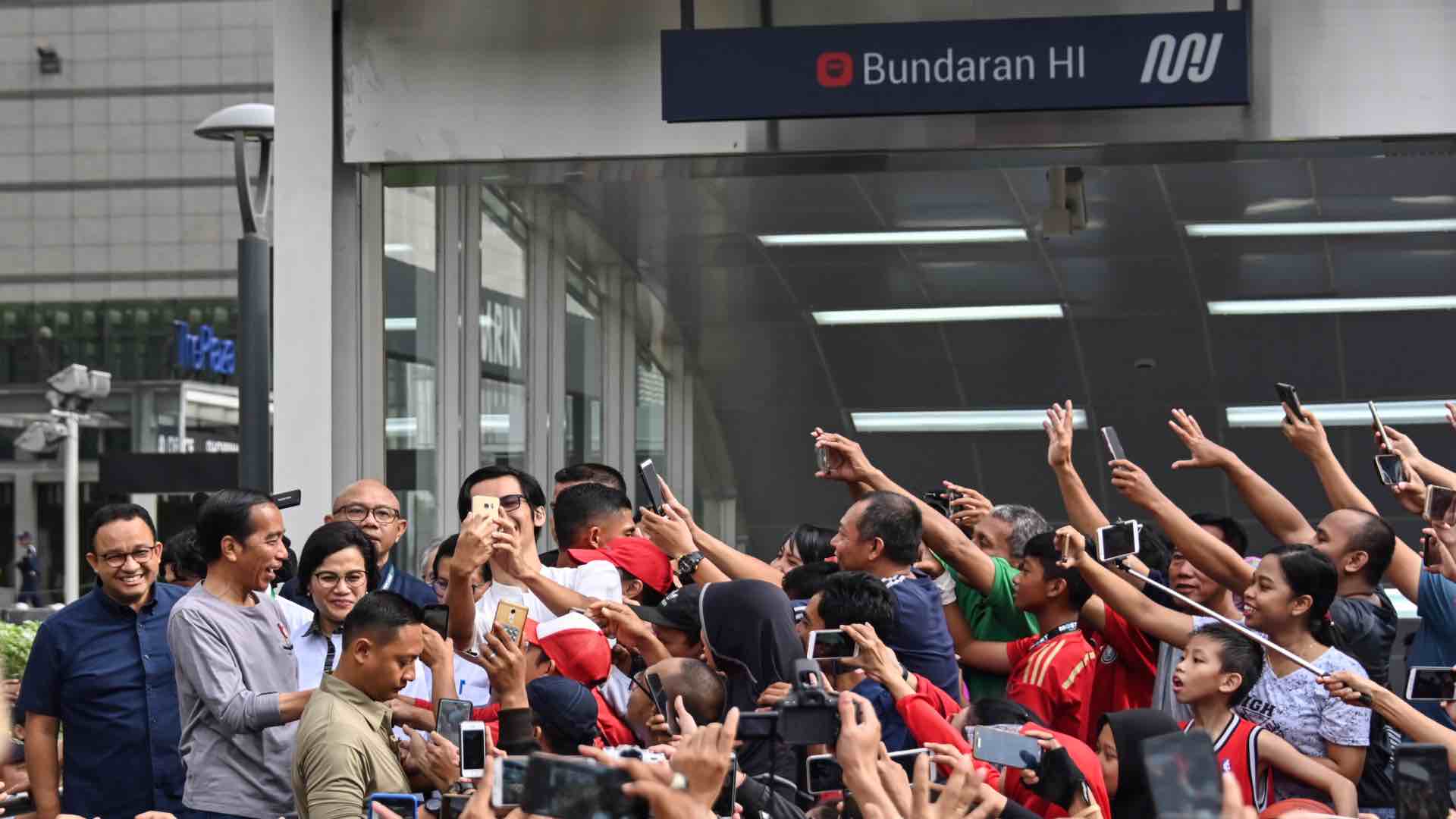 Yakarta inaugura su primera línea de metro