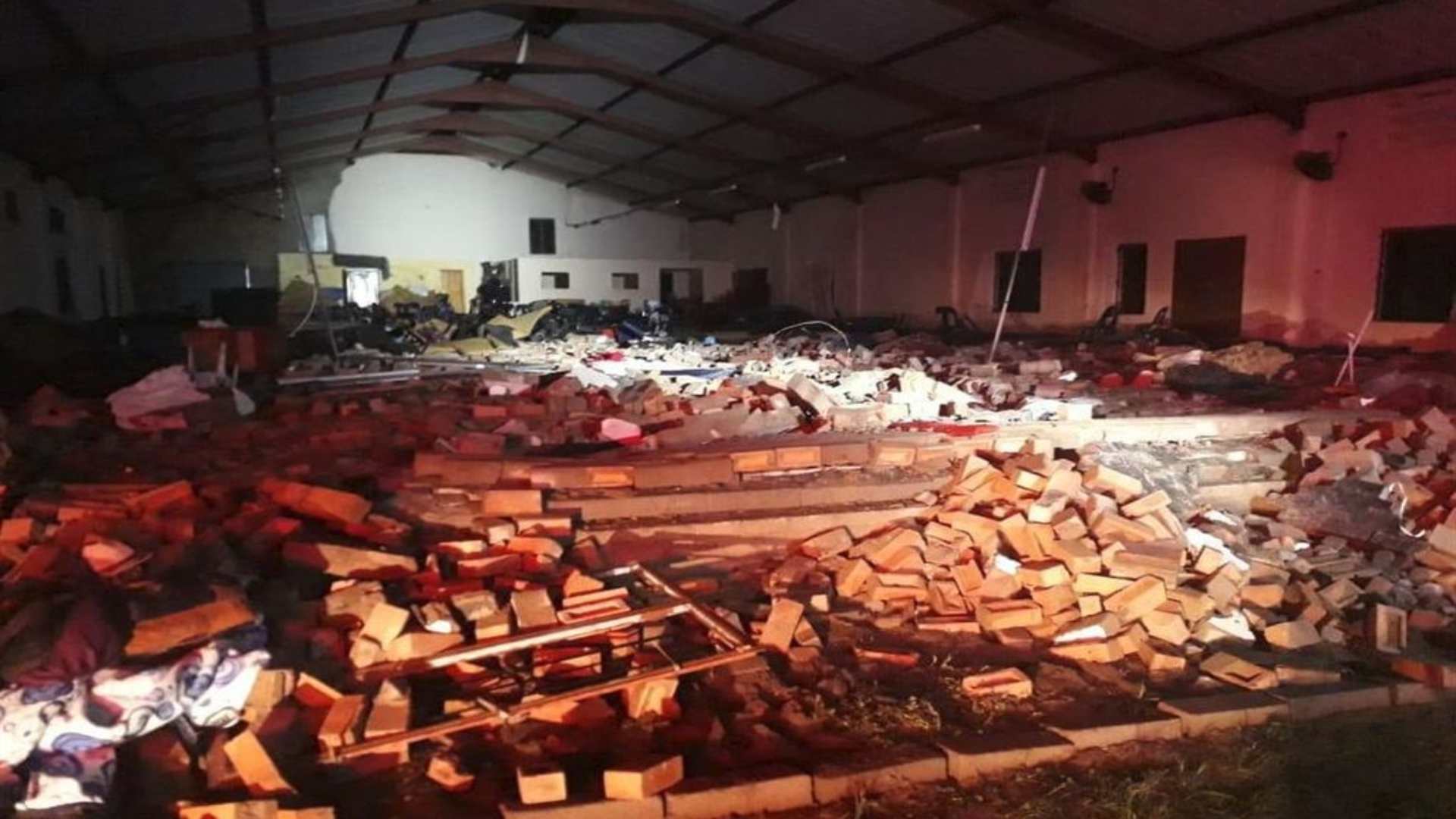 Al menos 13 muertos en un derrumbe de una iglesia en Sudáfrica durante el Viernes Santo