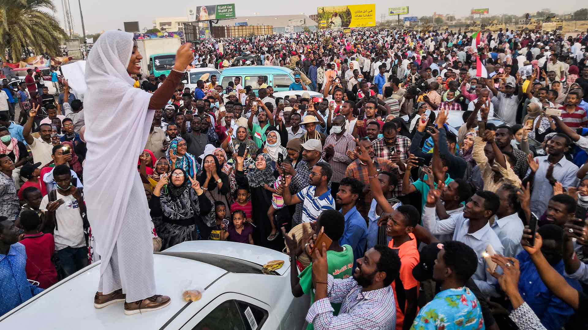 Alaa Salah, la joven que se ha convertido en un icono de las protestas en Sudán