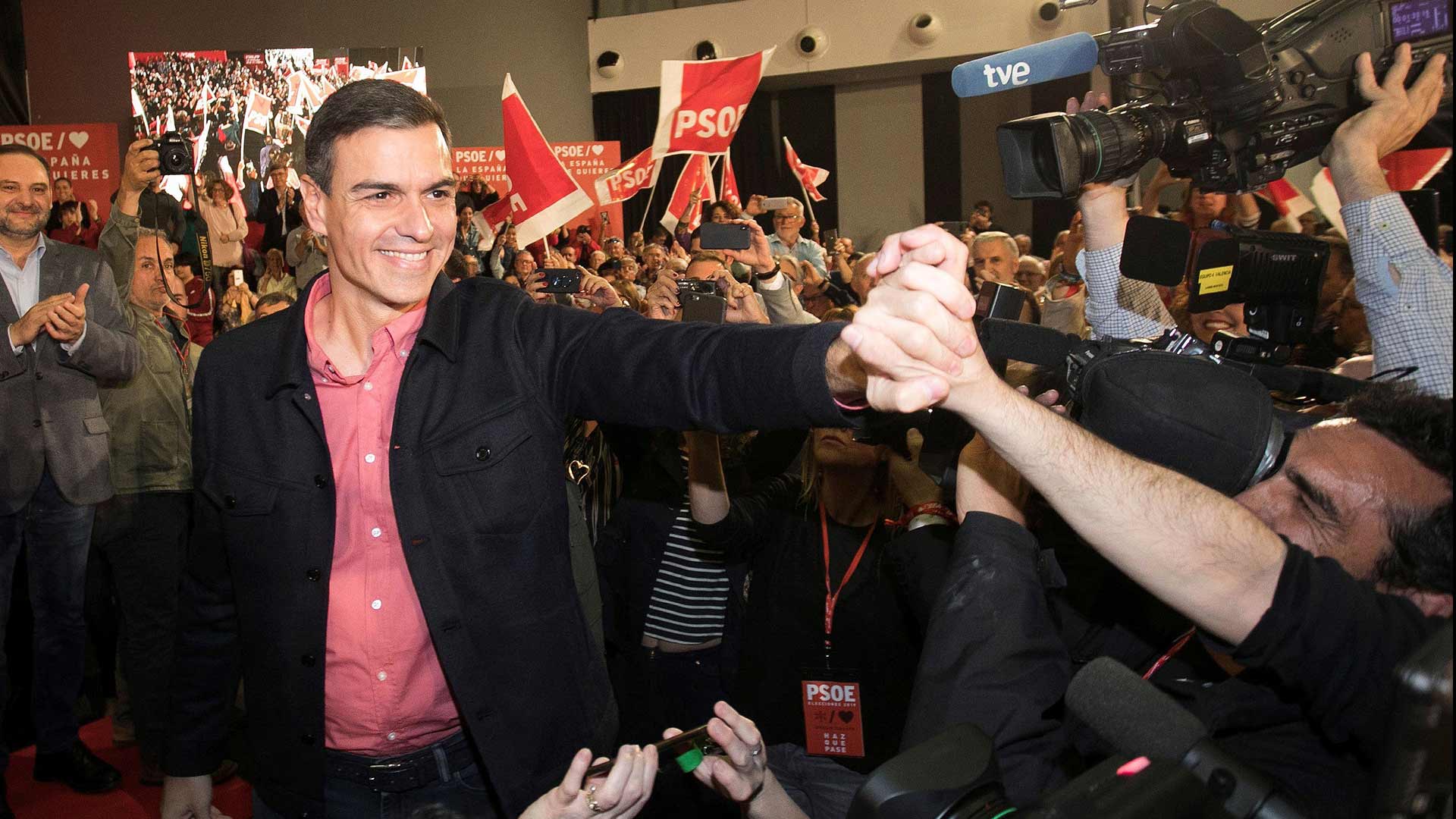 Sánchez anima a los indecisos a votar al PSOE y apela a quienes le consideran el mal menor