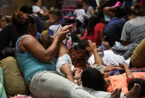 Cerca de 1.000 hondureños parten hacia Estados Unidos en una nueva caravana