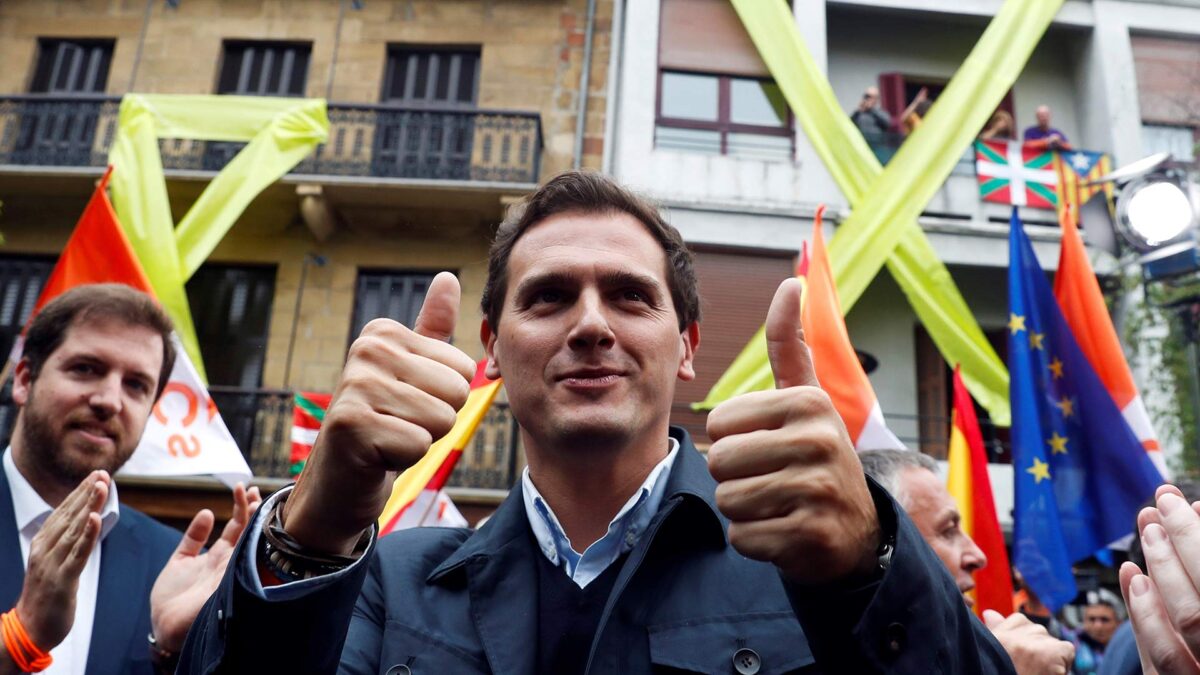 Ciudadanos presenta su programa en el quinto día de campaña con el 155 en su primer punto