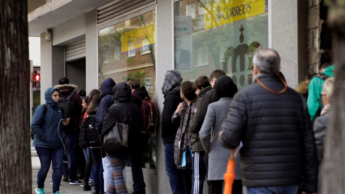 Correos atiende a más de un millón de ciudadanos en dos días