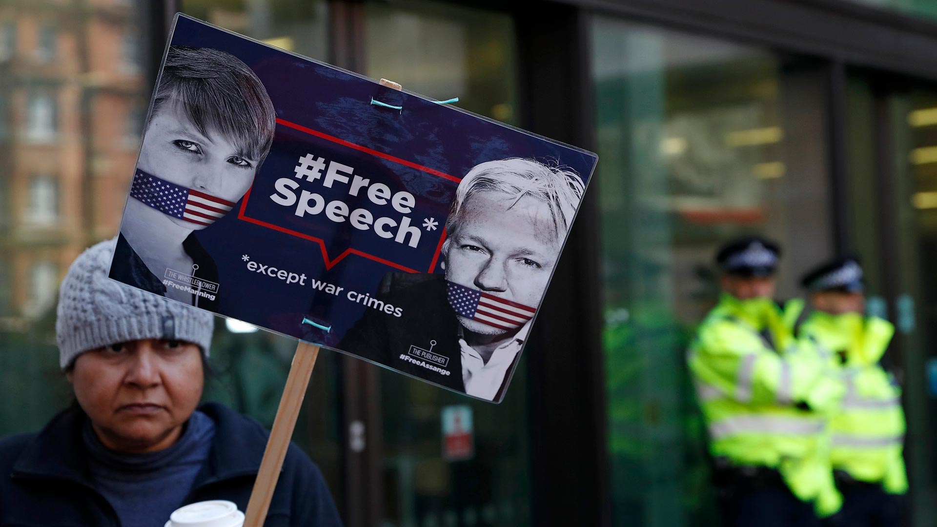 Ecuador acepta la ayuda de otros países contra los ciberataques tras la detención de Assange