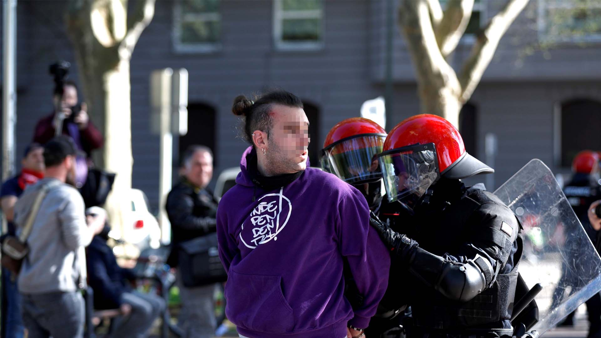 El juez deja en libertad a los cinco detenidos en la protesta contra Vox en Bilbao