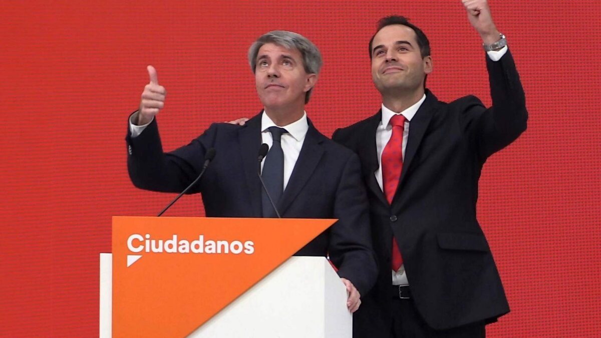 En menos de un minuto: Ángel Garrido ficha por Ciudadanos, colillas en Notre Dame y el voto por correo