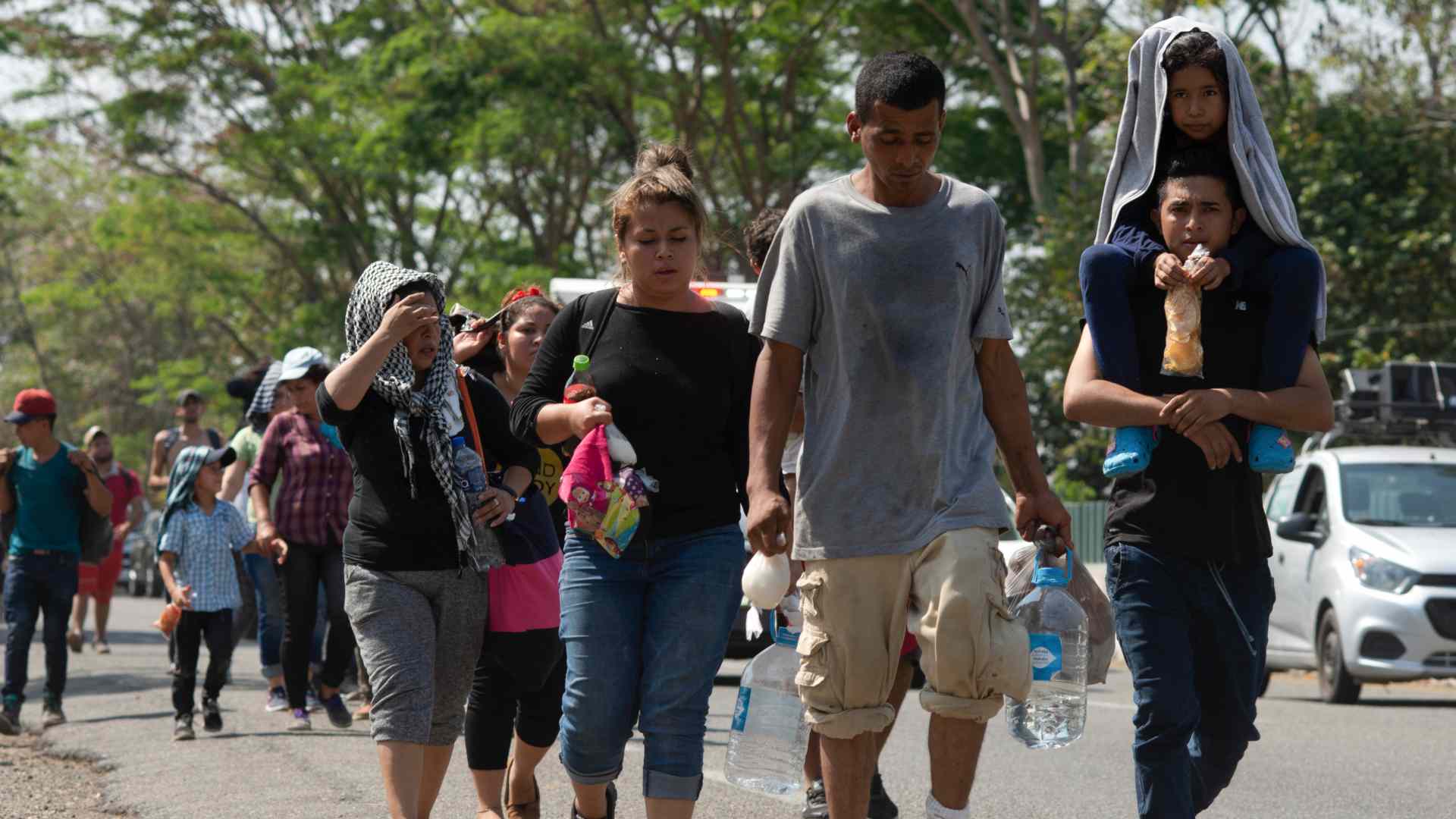 Las autoridades de México rescatan a 143 inmigrantes hondureños secuestrados